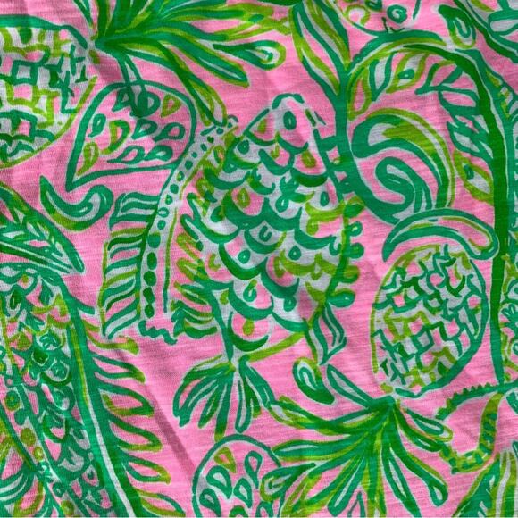 Lilly Pulitzer size XS extra small pink pineapple fish Vibrant Pink Green Tee - Picture 8 of 10